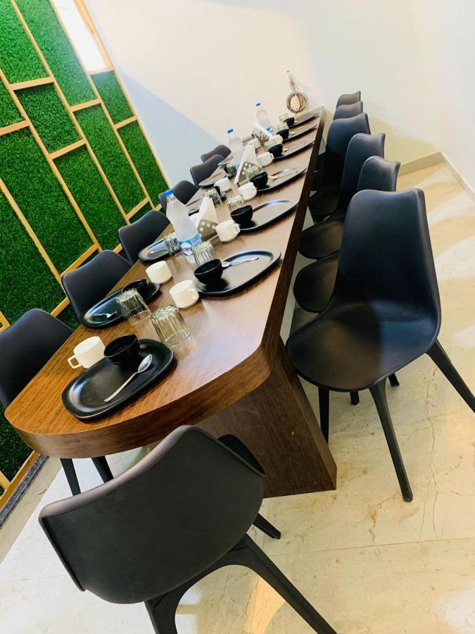 Hotel Lotus Inn Sirsa Eksteriør bilde