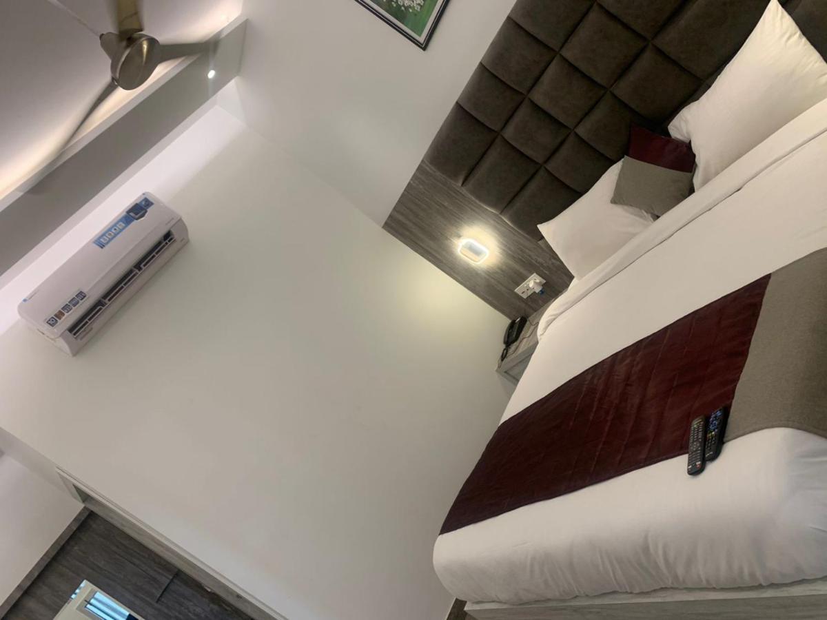 Hotel Lotus Inn Sirsa Eksteriør bilde